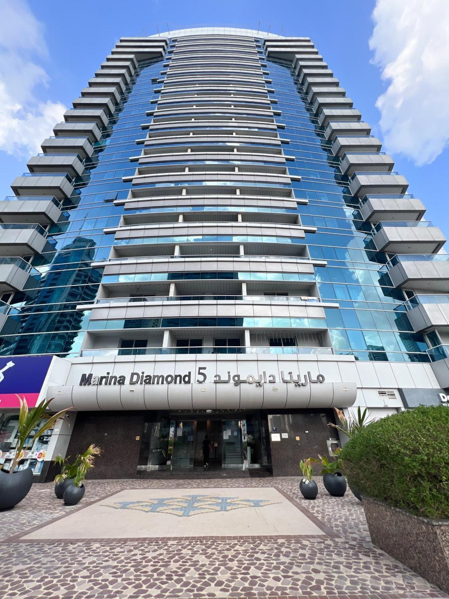 Spacious 2 Bed Apt At Marina High Floor Dubai Buitenkant foto